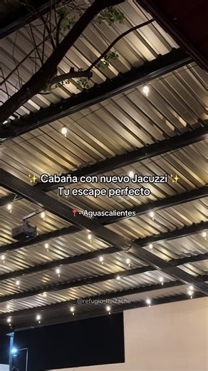 Cabaña con jacuzzi: tu escape romántico perfecto