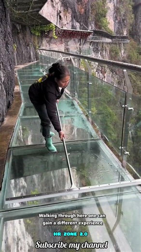 ডানলুর কাচের ব্রিজ—প্রকৃতির মাঝে আধুনিক বিস্ময় #shorts