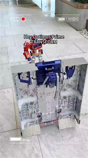 74K views · 736 reactions | 52.烙 is ready to fight! ⚡️#robosenrobot #Robosen #OptimusPrime #robosenoptimusprime #transformers #robot | ShonnaHan | Facebook