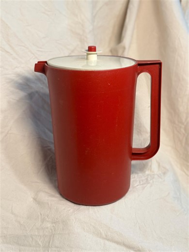 Vintage Tupperware Red Pitcher With Lid Retro Plastic Beverage Pitcher Made in USA - Etsy
