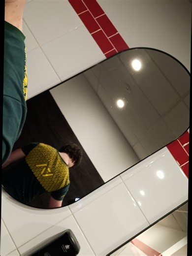 Didn't get alot of time to pose, thanks for the shirt @Zeiad #gym #powerlifting #gymtok #physique #fyp