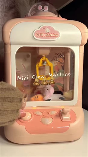 Creative Christmas Gift Ideas: Mini Claw Machine