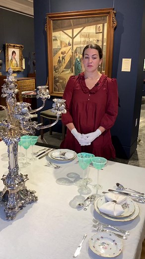 638K views · 25K reactions | Which Victorian Era dining style do you prefer? #msrau #arthistory #antiques #antiquedinning #antiqueporcelain #antiqueglass #history #victorianera #victorianantiques #antiquesilverware #antiquesilver #antiqueflatware #flatwareservice #dininginstyle #luxuryhomes #finedining #luxurydecor #settingthetable #victorianhomes #estatehomes | M.S. Rau | Facebook