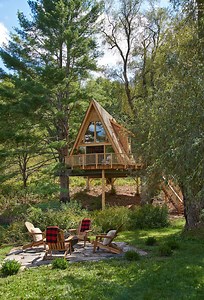 Treehouse Masters' Pete Nelson Takes Us Inside One Of His Coolest Tiny Houses Ever