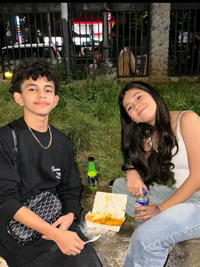 Walleen nlng kaya? Wallad & Pauleen Espina with Wallad Smith
