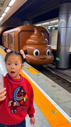 🚂💩 I Entered The Poop Train And Found Tasty Surprise 😳💩