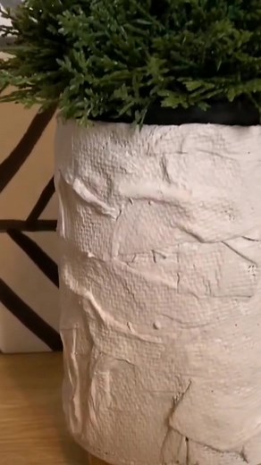 DIY Paper Towel Decoupage Tin Can Upcycle Project