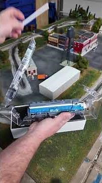 Opening up a ‪@BroadwayLtdTrains‬ HO Scale SD45