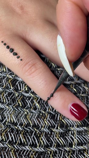 Easy Finger Henna Drawing Tutorial