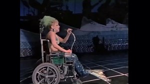 Bette Midler and the Harlettes perform “I Will Survive” as Delores DeLago and her sisters. From the 1983 HBO concert “Art or Bust”. Totally demented yet brilliant!! Harlettes are: Jenifer Lewis, Siobhan O'Carroll, and Helena Springs. | Bette Midler: Still Divine