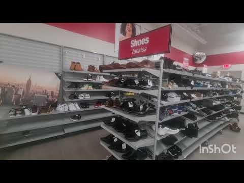 Burlington Coat Factory, Philadelphia, Pennsylvania, Usa.