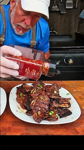 Sticky Garlic-Honey Beef Short Ribs Are Next Level