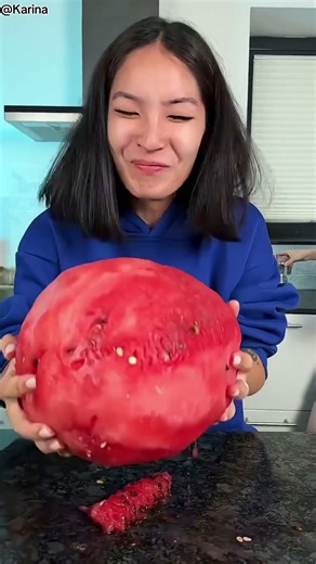 the girl did something that Surprised Her Sister!😨_(@Karina)