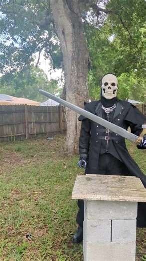 showing off my interchangeable Grim crusader set. 51-In longsword and 6-in boot knife dagger https://ebay.us/m/bi71ec #fantasy #LARP #handmade #original #cosplay