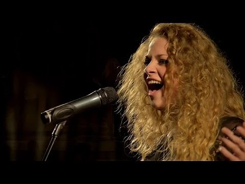 CARRIE HOPE FLETCHER - Pulled (The Addams Family)