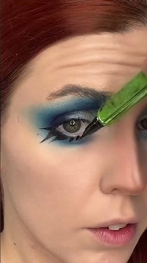 EASY Corpse Bride makeup tutorial! 🩵🦴 #corpsebride #halloweenmakeuptutorial #halloweenmakeuplook