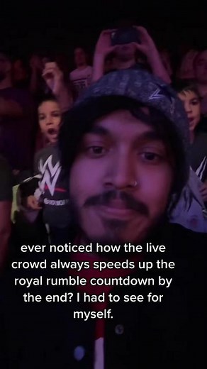 Live Crowd Speeds Up Royal Rumble Countdown | Wrestling Fan Observation