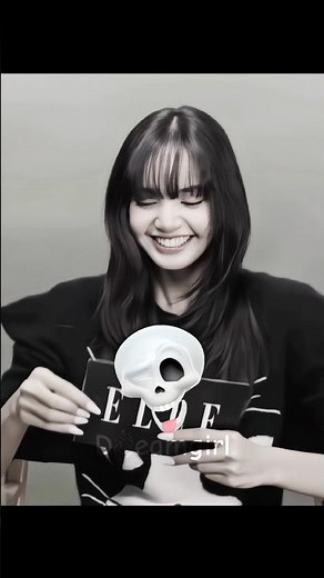 Lisa is framing aura❤️‍🔥❤️‍🔥.#blackpink #lisa #rockstar @wearelloud