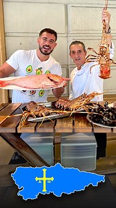 El Restaurante Viral de Mariscos y Pescados en Gijón: se ha hecho famoso por los videos de su chef y propietario Esteban en las redes sociales donde enseña el producto de tamaño gigante que le traen a diario al Restaurante UME de Gijón, Asturias. Disfrutar disfrutas, eso sí, si te aprietas el bolsillo 😁 Tenéis la cuenta al final y el video más detallado en mi canal de youtube como siempre 🙂 #gijon #marisco #restaurantesasturias | Cenando con Pablo