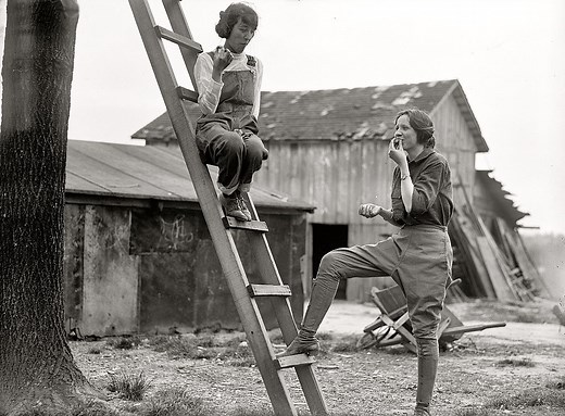 4 ways civilians contributed to the war effort during World War II