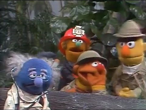 Sesame Street - Ernie and Bert Search for Dr Livingstone (1983)