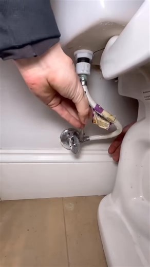 HOW TO INSTALL ANGLE STOP! 🙌 #diy #plumber #plumbing #tips #tricks #install #how #howto #asmr #fyp | HD Plumbers.