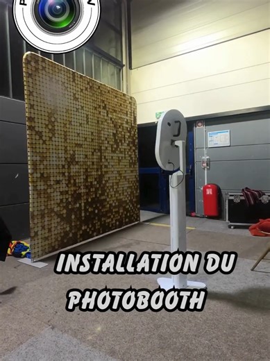 Installation du photobooth et de sa toile de fond Opération rapide. #mariage #photobooth #marnelavallee #mlv #anniversaire