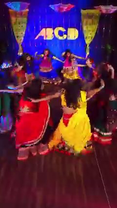 Pushpa Style #Garba 😍❤️✨🔠 . . Choreographer :- @yogeshraval27 @nikitamayatra 💕 . . Academy:- @abcddancefactory 🔠 . . Students:- ABCD Girls ✨ . . , #navratri #navratrispecial #AbcdDanceFactory #AbcdFamily #DanceIndia #Dancersofinstagram #explore #explorepage #exploremore #trending #trend #reelitfeelit #reelkarofeelkaro #reelsintagram #viral #trendingreels | ABCD Dance Factory