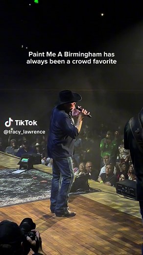 Hearing this song sung back to me every night is nothing short of magical... especially from a sold out crowd at the Ryman. #countrymusic #90scountry #paintmeabirmingham #ryman