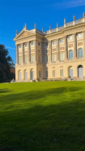 Milano Segreta Official | 📍Parco Sempione - 386.000 mq 📍Giardini della Guastalla - 12.000 mq 📍Giardini Indro Montanelli - 172.000 mq 📍Parco Forlanini - 543.000 mq... | Instagram