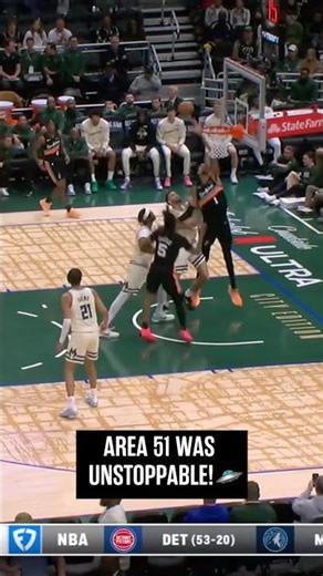 Invasion in Milwaukee 👽🛸 #nba #spurs