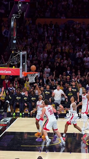 Lakers Take Commanding 2-0 Lead Over Rockets at Home
