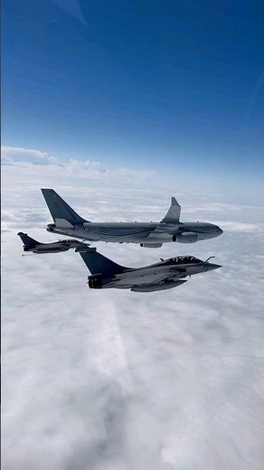 A330 MRTT Air-to-Air Refueling: Mid-Air Fuel Transfer Demo!