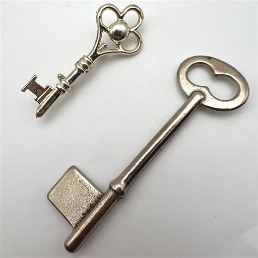 Vintage Skeleton Key Brooch and Uncut Skeleton Key - Etsy