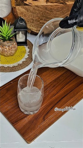Beat the heat with this incredibly refreshing homemade lemonade recipe!