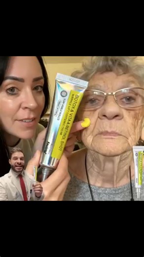 My dear, we all know—a mirror doesn't lie, but it has never seen the light in your eyes. You've tried counting the new fine lines around your eyes, and gently touching your slightly sagging skin after a sleepless night. You may have secretly compared your current photos to your twenties, and then smiled as you dimmed your phone screen. We understand. Because behind every fine line is evidence of your love, your laughter, and your life. 🌸 This time, skincare isn't about "fighting," it's about "d