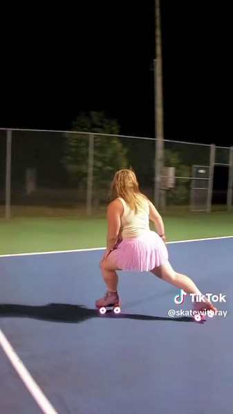 Enjoy a 5-Minute Tennis Court Skate Session