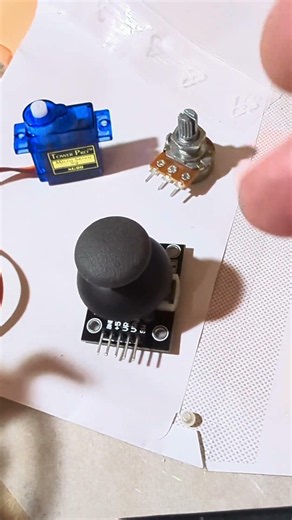 🔘💡 Le duo parfait en électronique ⚡