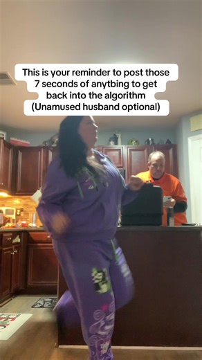 Trying to get into the Algorithm Gods again! #imissedtiktok #tiktokshopaffiliate #getthatbag #mominher40s #winterstorm