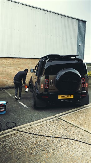From trailblazer to timeless. This Gondwana Stone Defender went from rugged terrain to refined perfection. Every contour polished, every detail elevated. ✨ Because true luxury isn’t just in this subtle build — it’s in the finish. Products used - LED Matrix Headlight Retrofit V2 Rear Bumper Protection V4 Rear Reverse Lights V3 Rear Replacement Spoiler Chequer Plate Mirror Covers 110 Wind Deflectors Hunters Exhaust Tips New Defender Exhaust Box Cover Flat Bottom Alcantara V8 Style Paddleshift 30mm