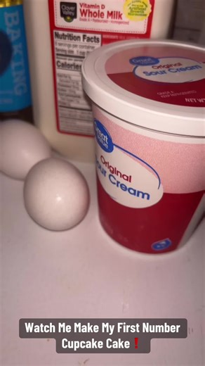 How to Make a Spider-Man Cupcake Cake