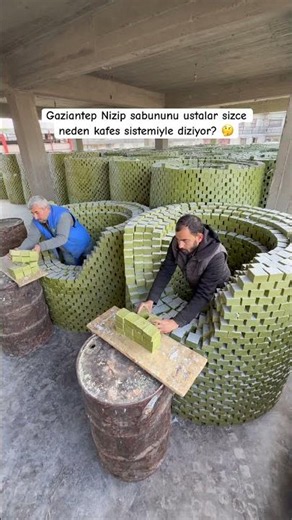 Why do the masters stack Gaziantep Nizip soap using a lattice system? 🤔