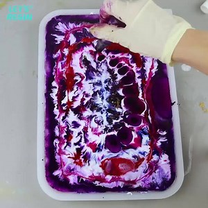 397K views · 5.6K reactions | Today, we use hollow paper to make a beautiful pattern with metallic powder. (Talking about our most often used items, that must be the metallic powder!!) Then we pour resin and mix it with glitter to set a stage for our alcohol ink. Now is our show time!! Drop the alcohol ink to see them spread and mix, and become an incredible rectangle tray!! Hope you guys can be inspired by this video and have a wonderful day!!✨✨ | Let's Resin | Facebook