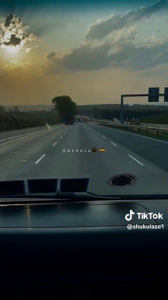 Sikhulekela Iminyaka Yemindeni NgeNyanga KaDecember