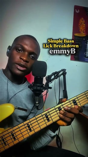 Crazy Bass lick Breakdown #basslesson #beginners