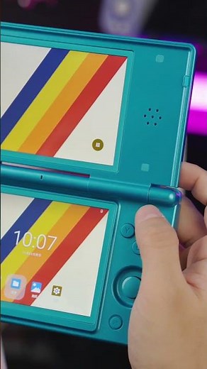 👀 Take a closer look at the ANBERNIC RG DS!