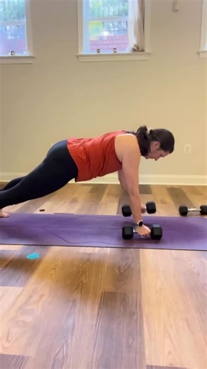 Radiance Yoga on Instagram: "Sculpt and Stretch is our newest 45 minute class designed to build strength, balance, and long term resilience through mindful, circuit style training. Weights, bands, functional moves, yoga warm ups, and a feel good cooldown come together for a powerful, accessible workout for all levels. We’re kicking things off with two free preview classes with Lisa! 🌟 Sunday, Dec 14 at 3.00pm 🌟 Saturday, Dec 20 at 12.15pm Regular classes begin in the New Year ⭐️ Angelina Monda