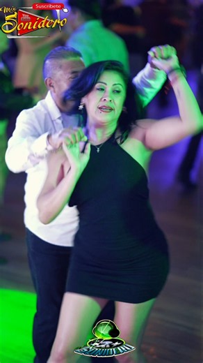 UNA RICA CUMBIA #sonideros #cumbia #baile #losjrsaguilar #tepito #cdmx