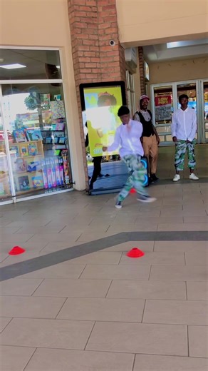 PART 1 :Street Vibes 🔥🔥🔥🔥 The unstoppable dance crew #unstoppablecrew4 #tiktokmalawi #bestdancecrew1 #malawian #ndirande