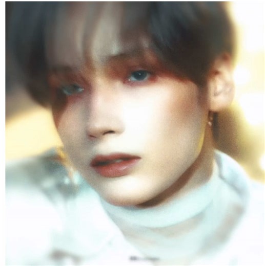 Hueningkai: Una Belleza Única en el Mundo de TXT